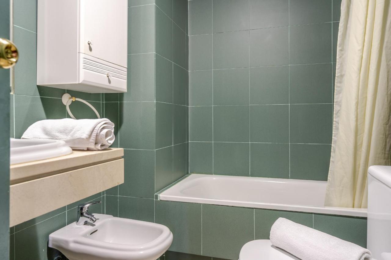 Gran Via Apartment Гранада Екстериор снимка